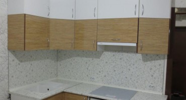 Кухня из пластика 62